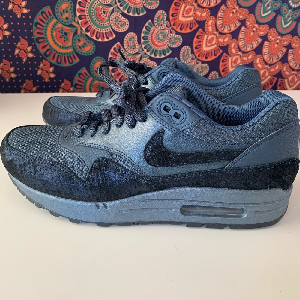 Nike Air Max 1 Sneakers